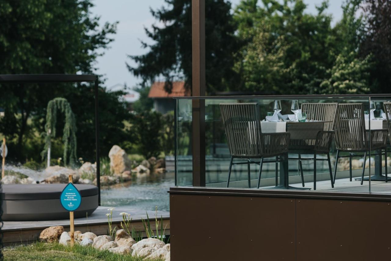 Ortner'S Resort Bad Fussing Ngoại thất bức ảnh A glass balustrade