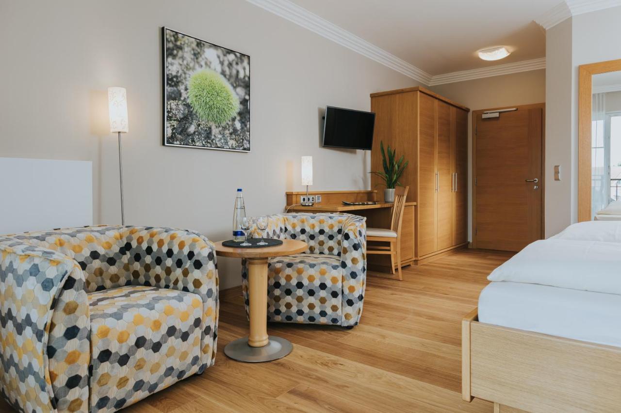 Ortner'S Resort Bad Fussing Ngoại thất bức ảnh A typical room at the Hotel Waldhaus Flims