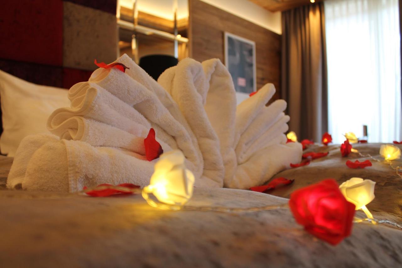 Ortner'S Resort Bad Fussing Ngoại thất bức ảnh A towel swan
