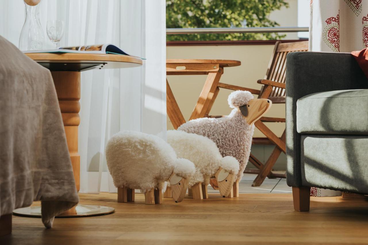 Ortner'S Resort Bad Fussing Ngoại thất bức ảnh The sheep family